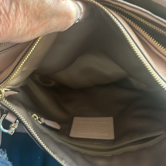 Coach Salmon color Handbag with Multiple Large Pockets No K1380-27859 - Picture 6 of 9